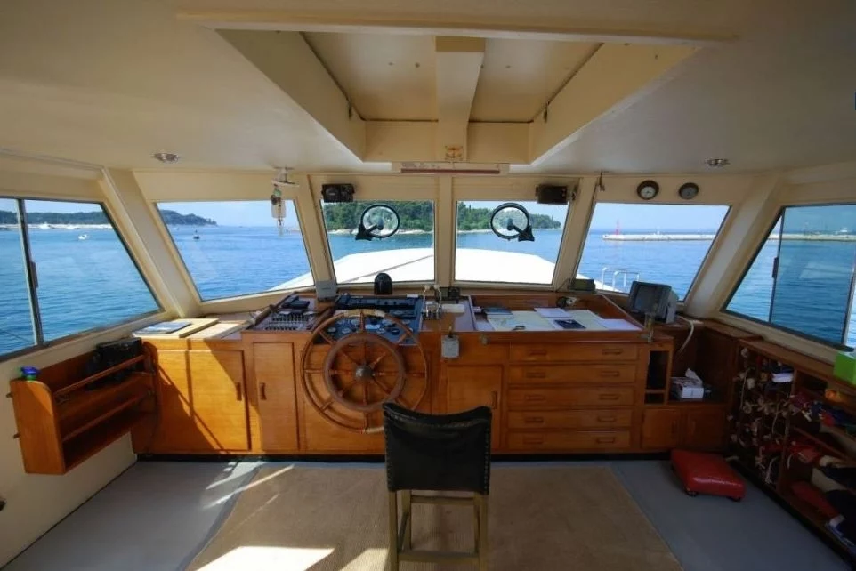 An image of Cadabra yacht