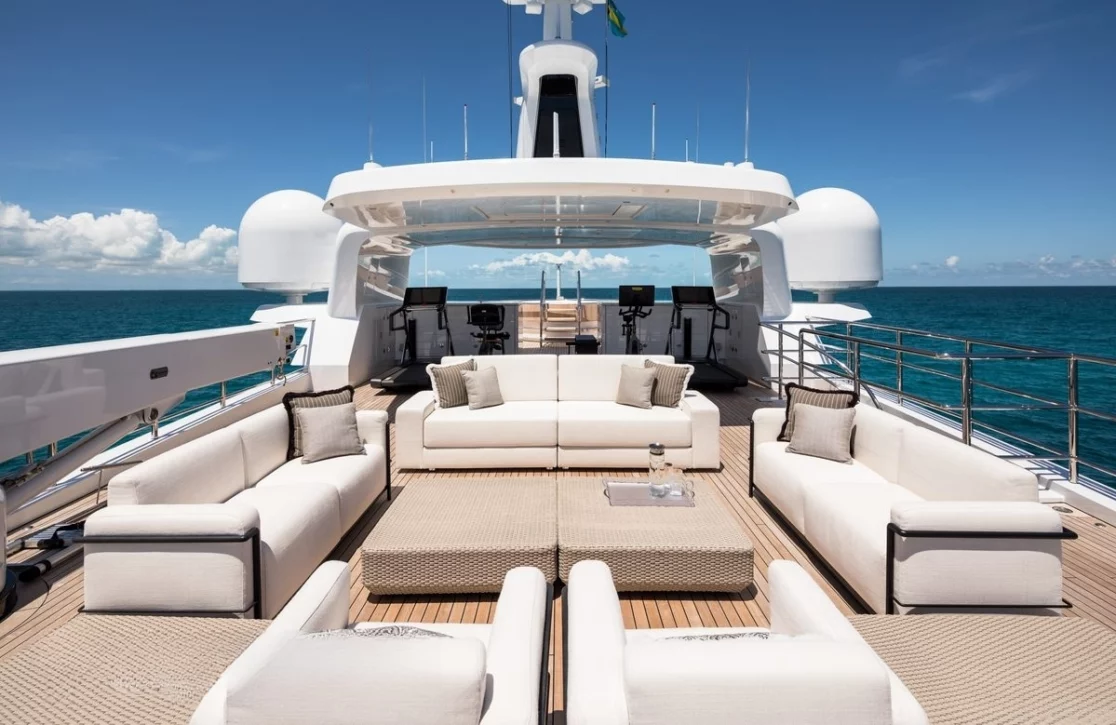 An image of Calex yacht