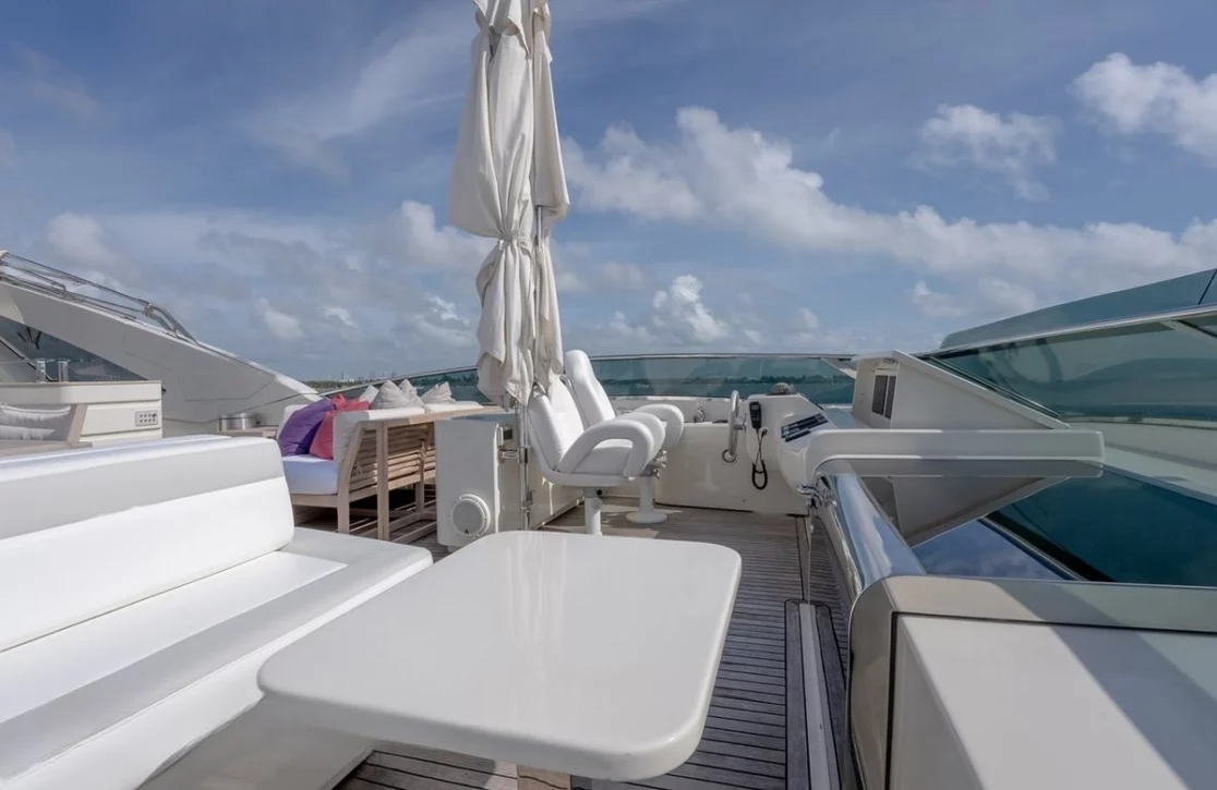 An image of Casual yacht