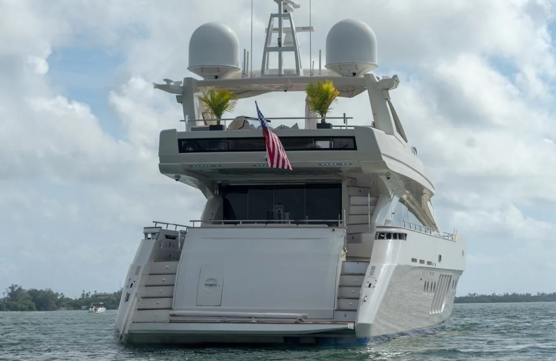 An image of Casual yacht