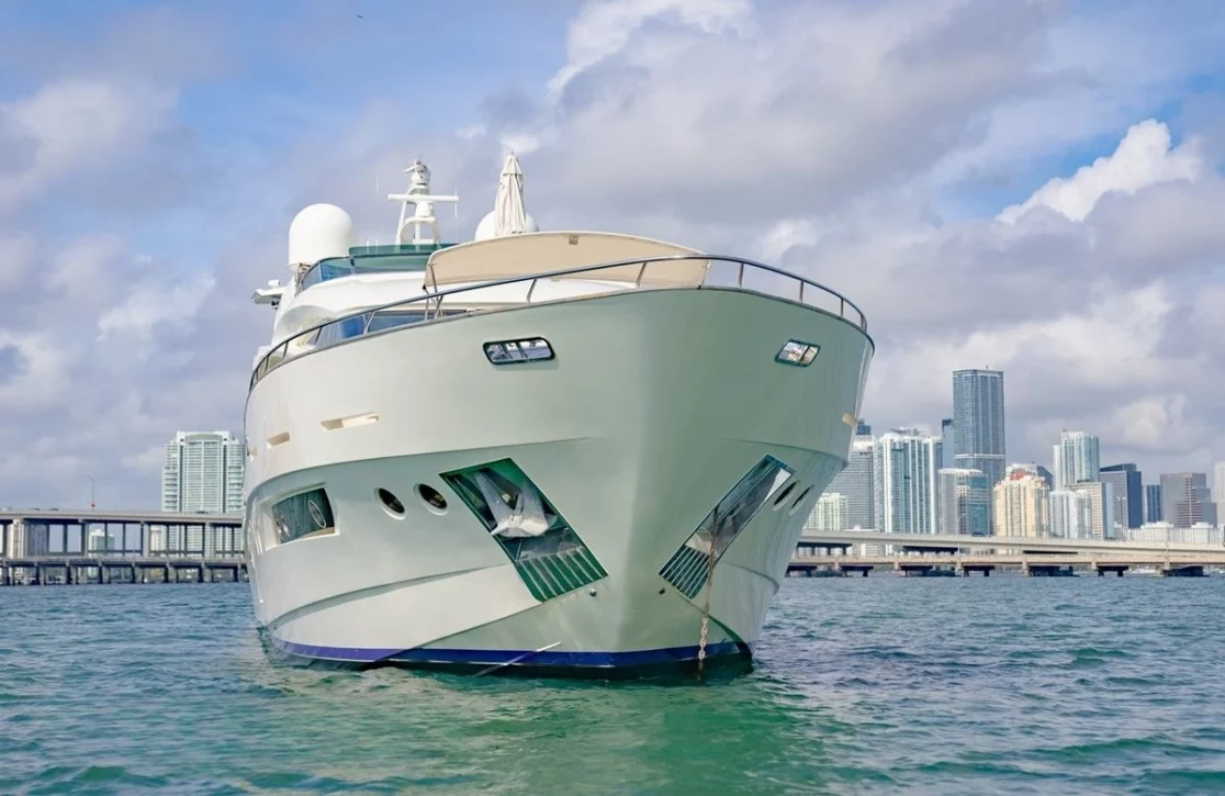 An image of Casual yacht