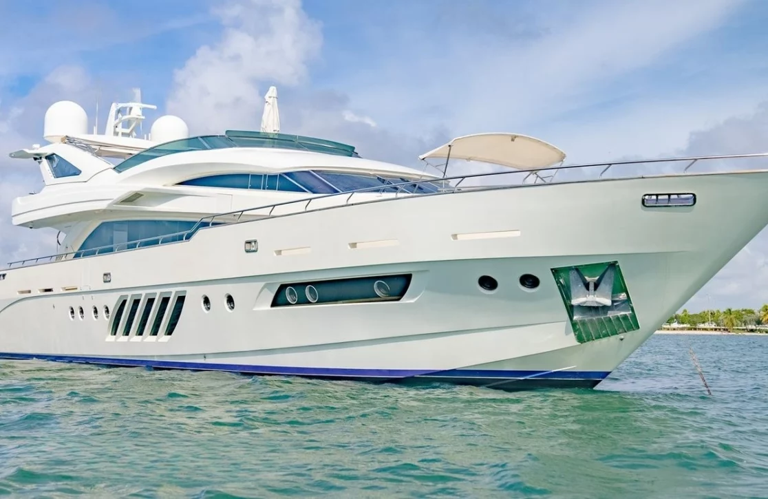 An image of Casual yacht