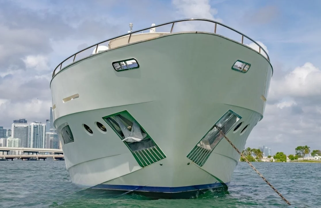 An image of Casual yacht