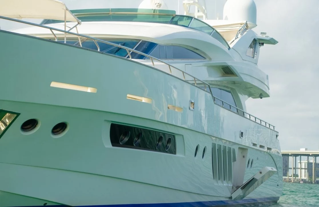 An image of Casual yacht