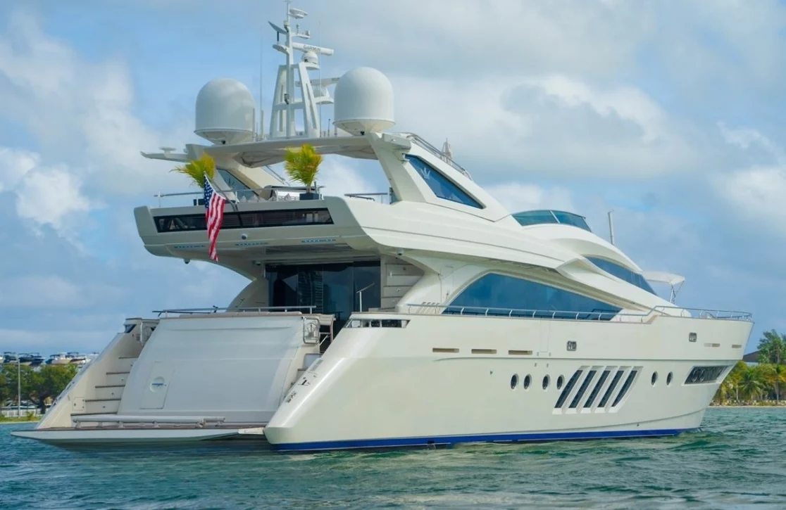 An image of Casual yacht