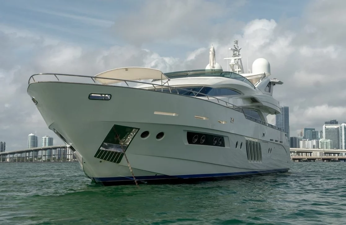 An image of Casual yacht