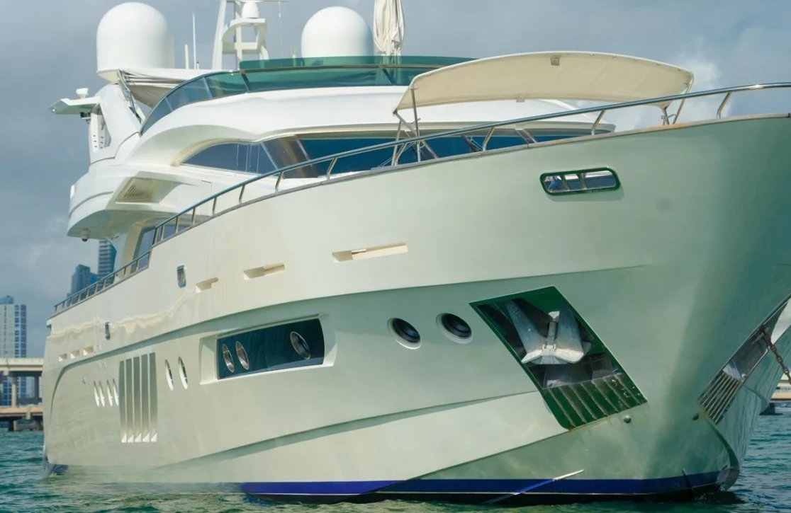 An image of Casual yacht