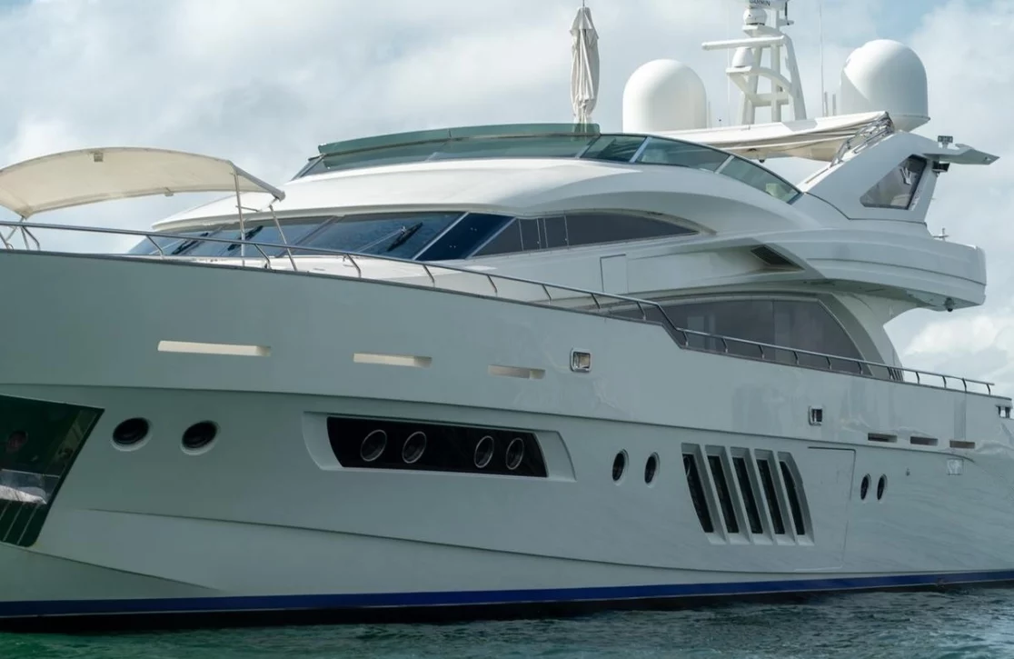 An image of Casual yacht