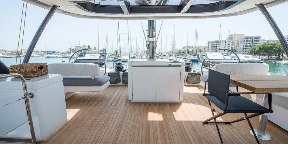 An image of Cat Tua yacht