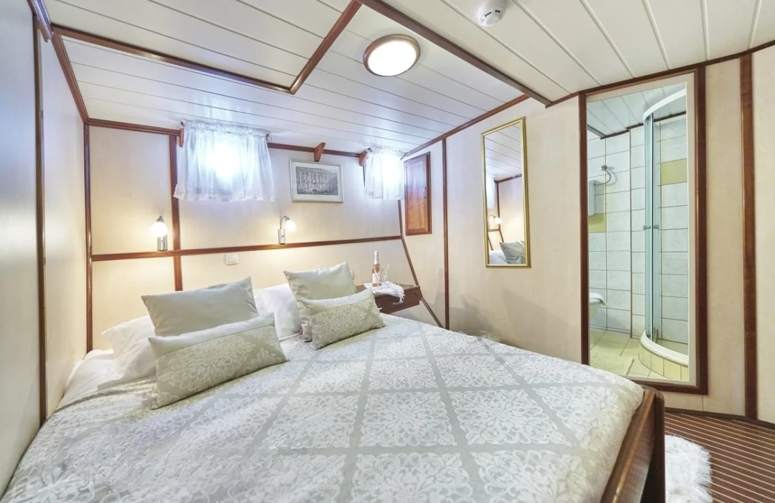 An image of Cataleya yacht