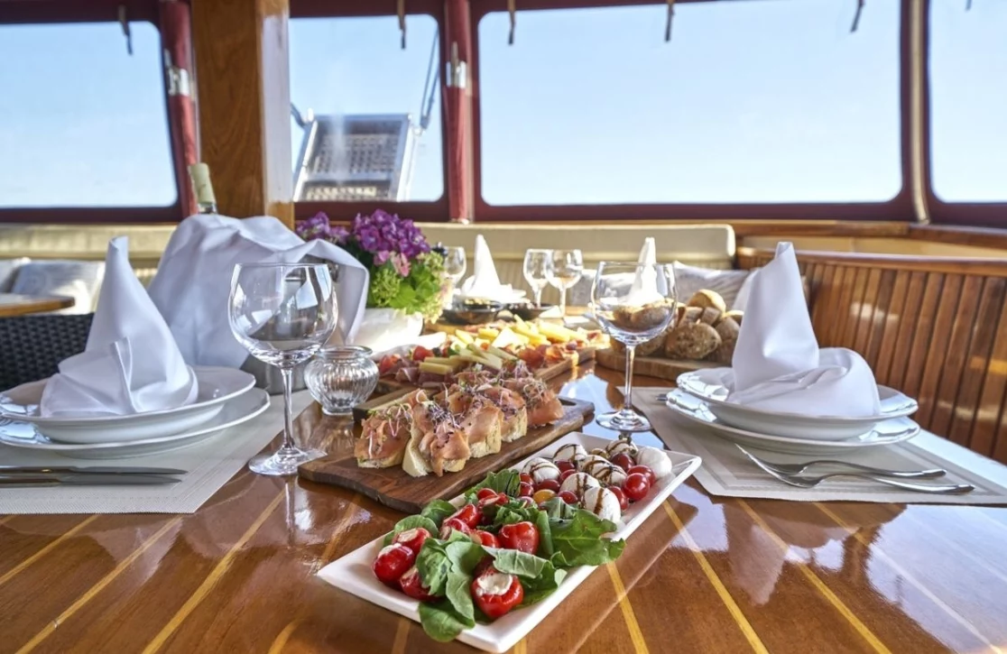An image of Cataleya yacht
