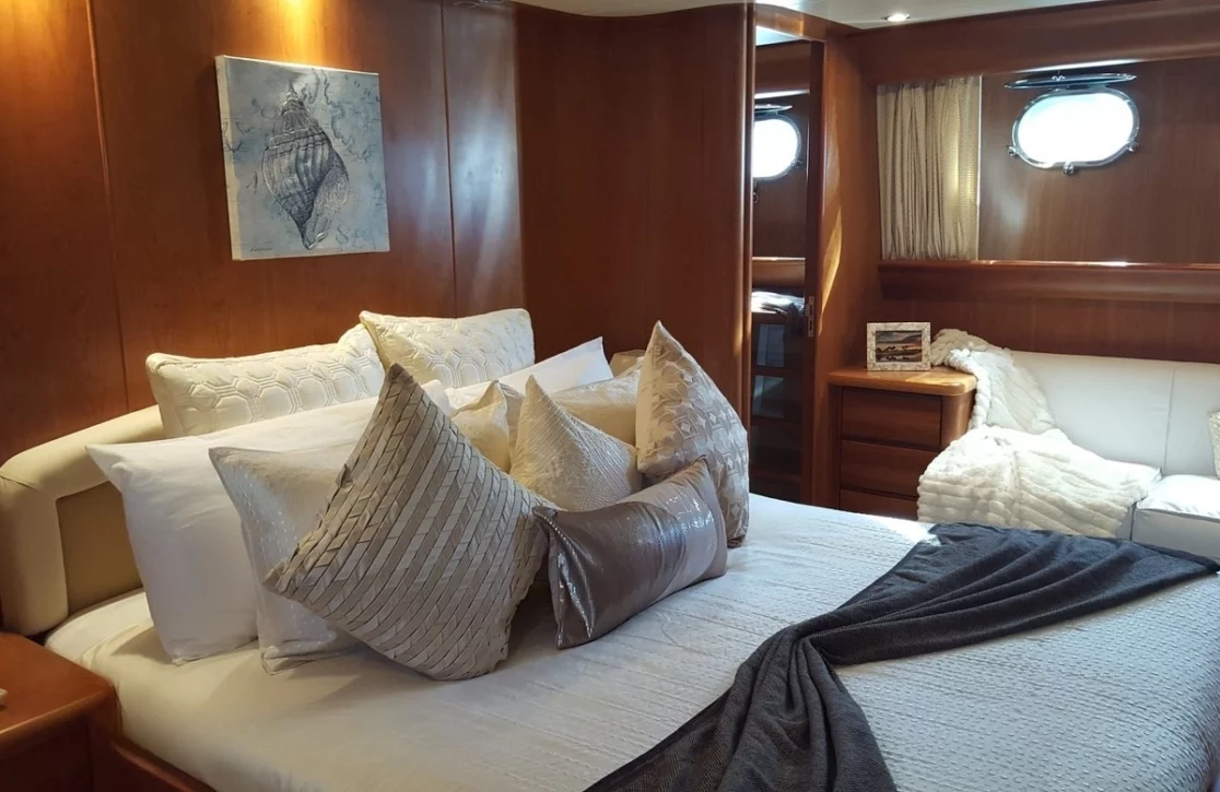 An image of Catari yacht
