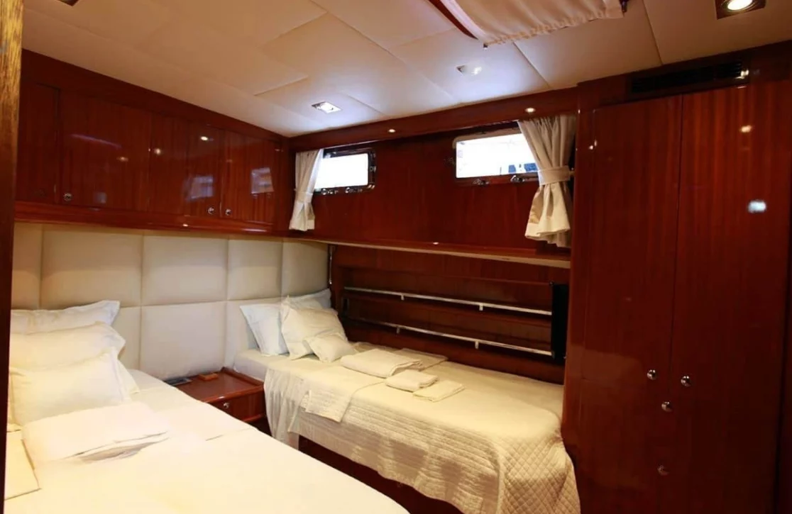 An image of Didi yacht
