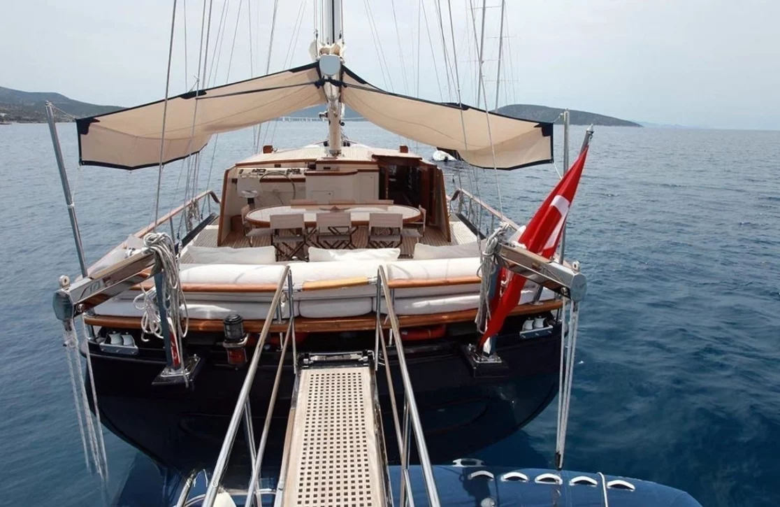 An image of Didi yacht