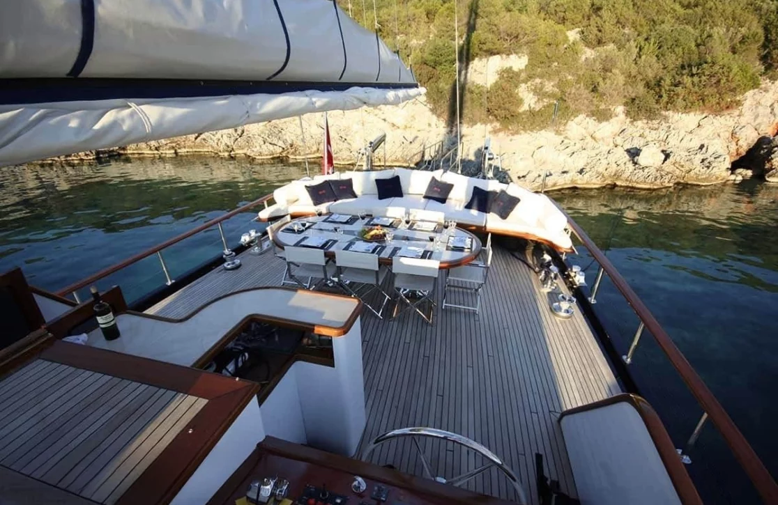 An image of Didi yacht