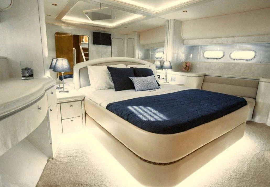 An image of Dream yacht