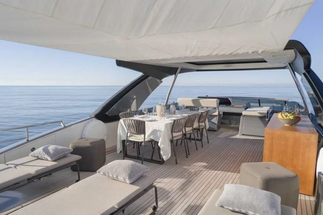 An image of Em3 yacht