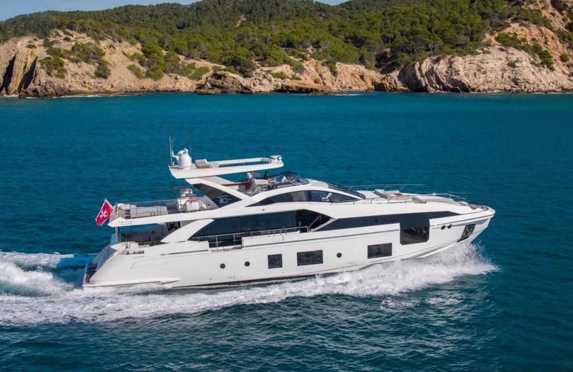 An image of Cloudy Bay yacht