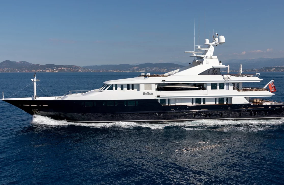 An image of Treehouse yacht