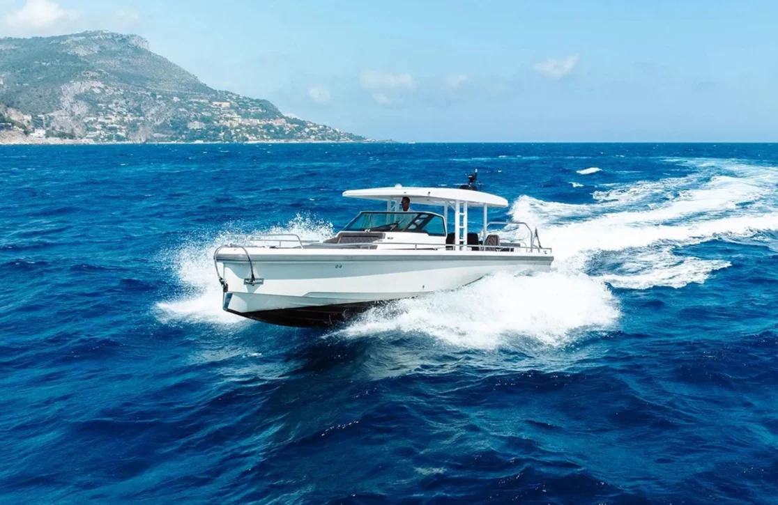 An image of Away yacht