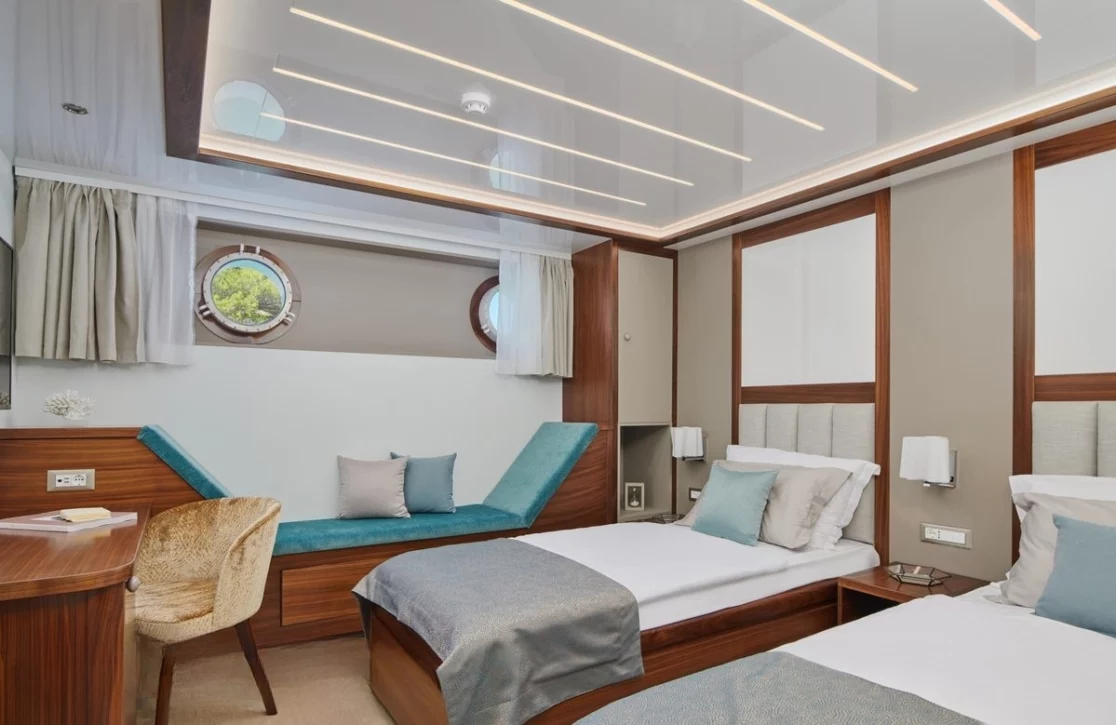 An image of Corsario yacht