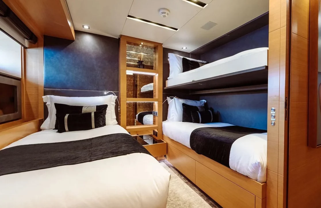 An image of Away yacht