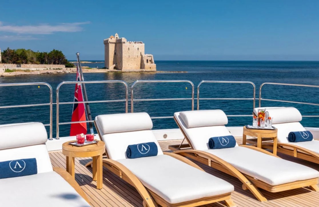 An image of Arados yacht