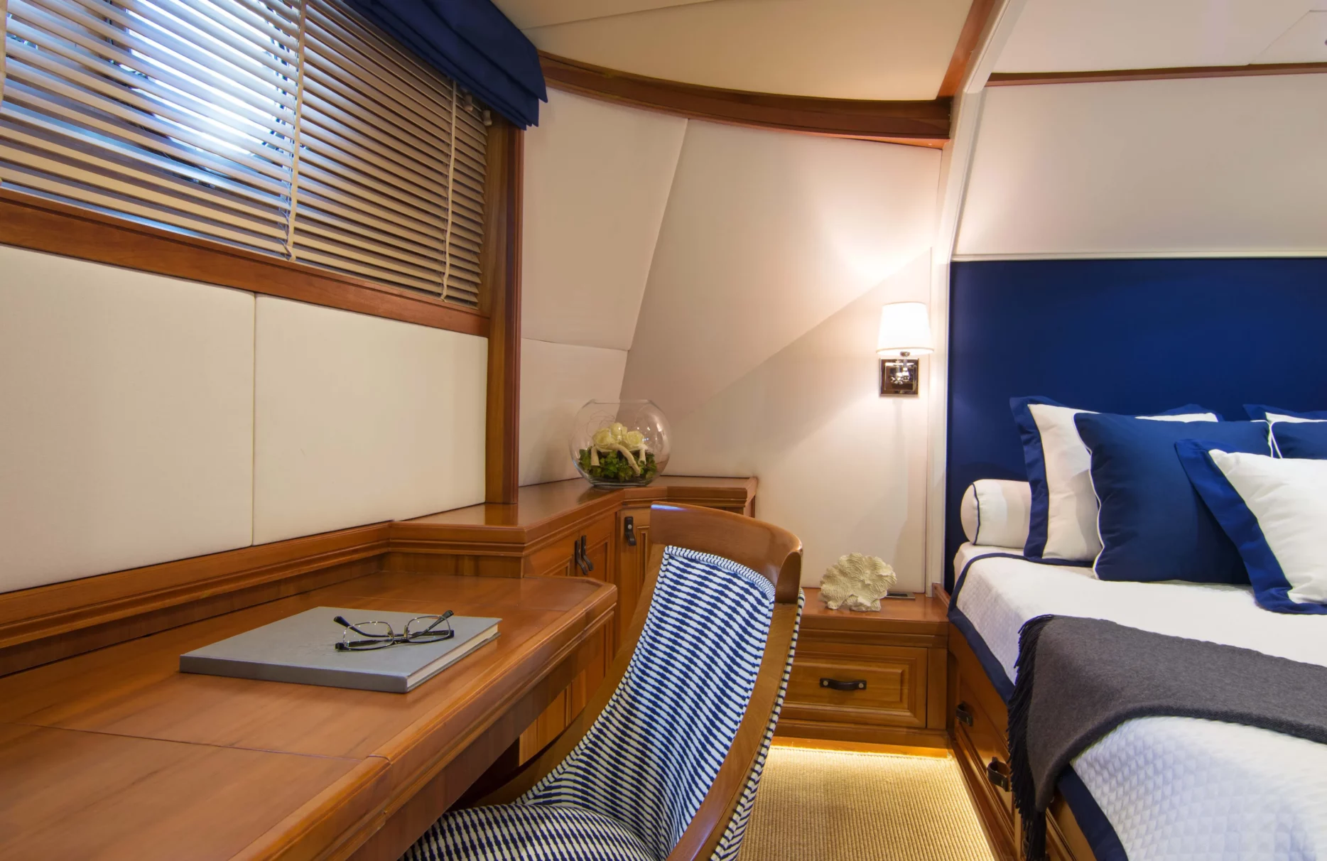 A preview of interior Bedroom cabin