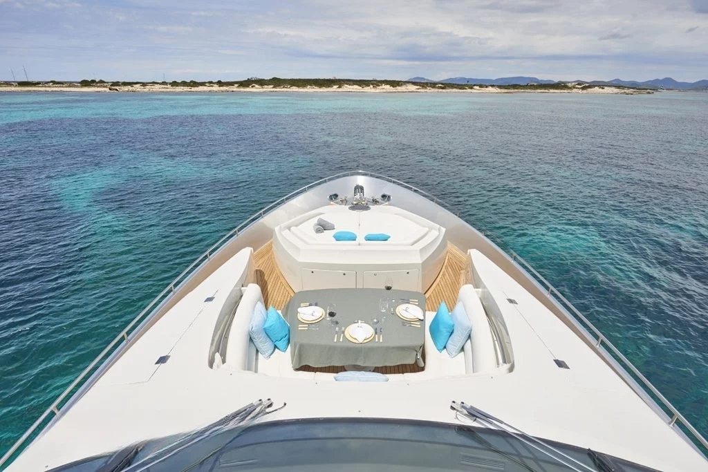 An image of Danzas yacht