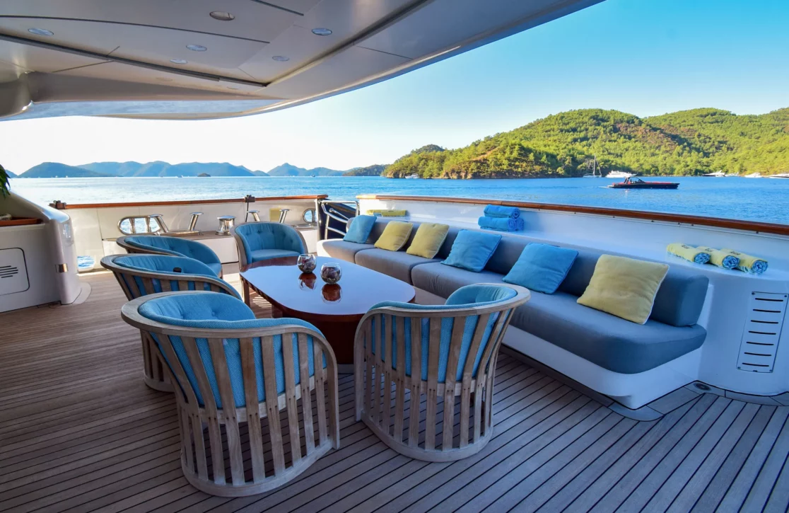An image of Holiday yacht