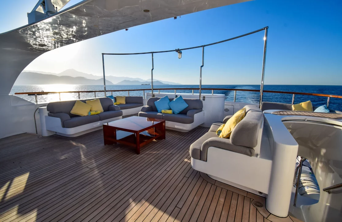 An image of Holiday yacht