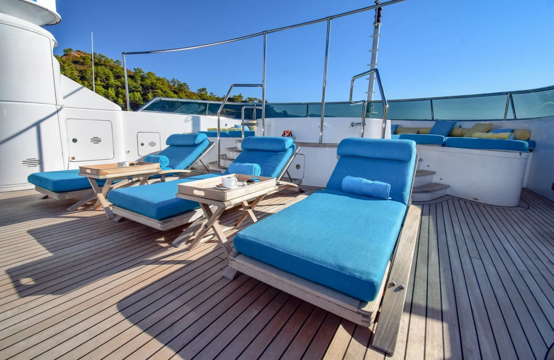 An image of Holiday yacht