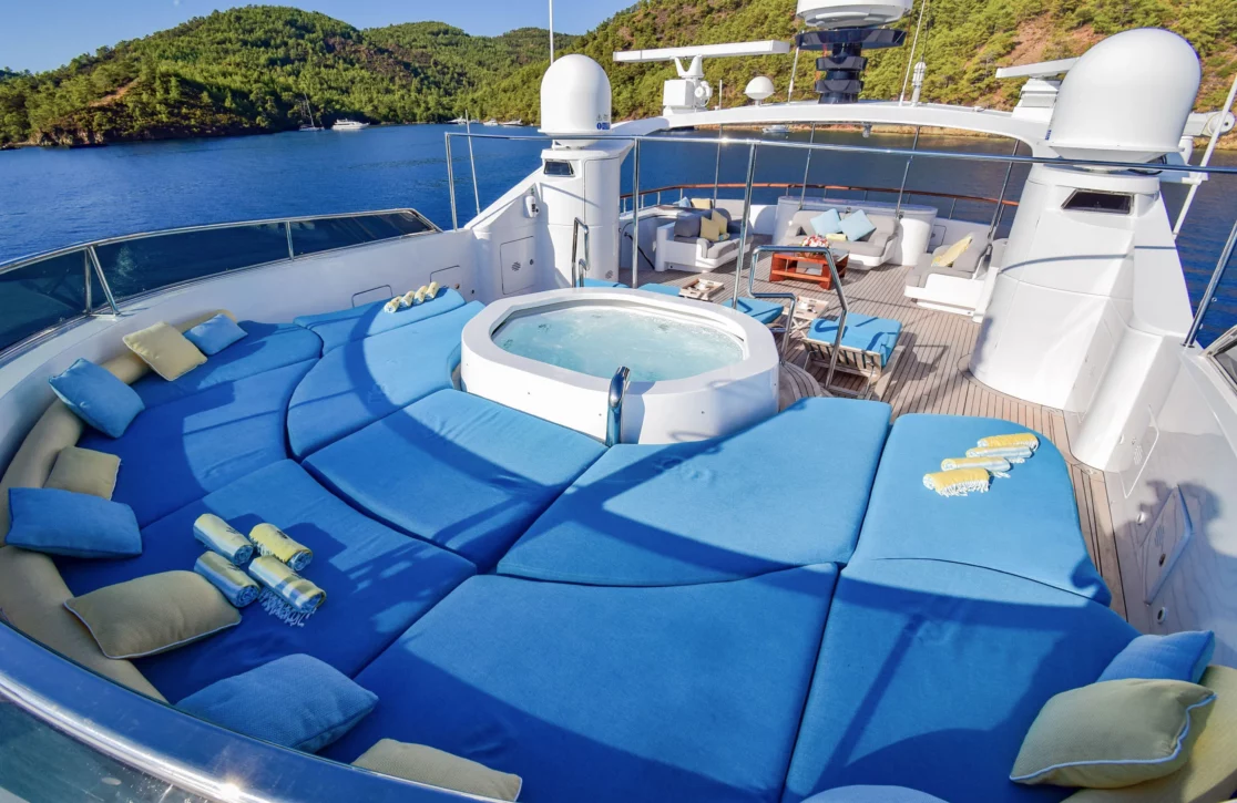 An image of Holiday yacht