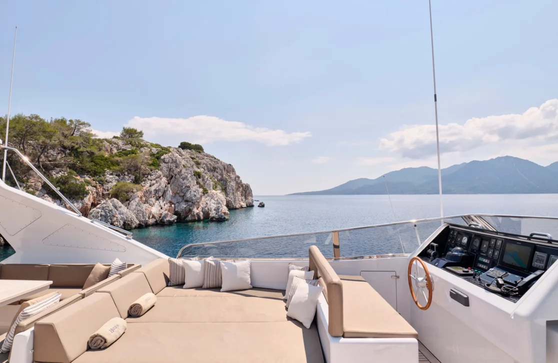 An image of Helios yacht