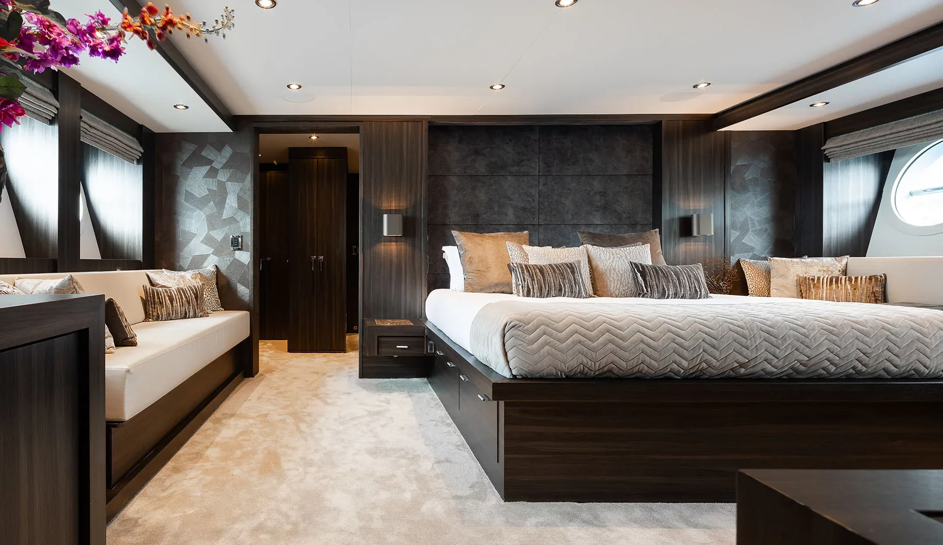 A preview of interior Bedroom cabin