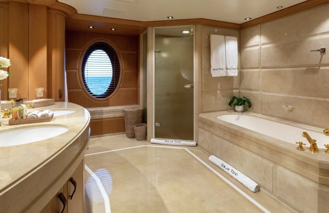 An image of Deja Too yacht