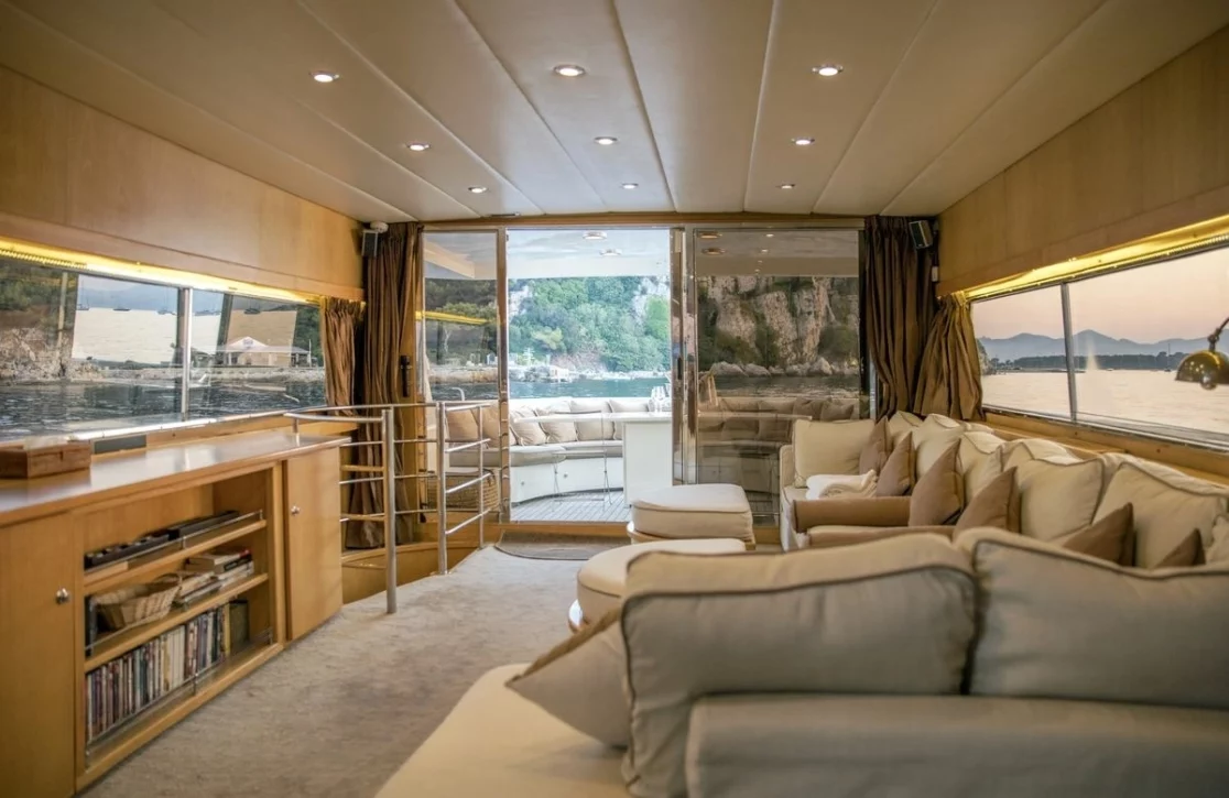 An image of Diams yacht