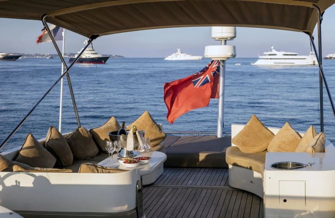 An image of Diams yacht
