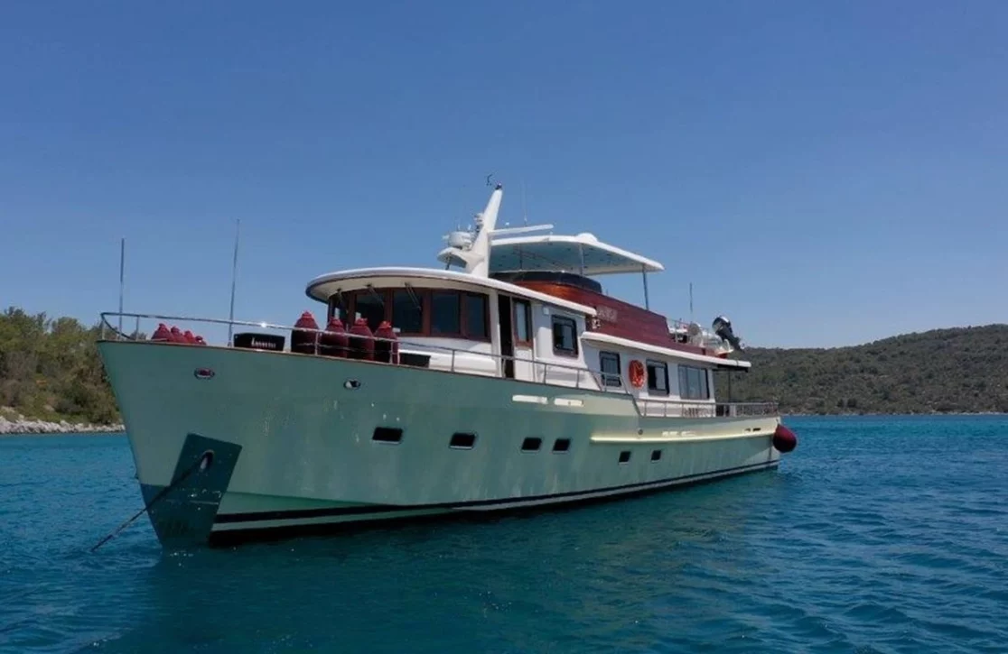 An image of Dilnisin yacht