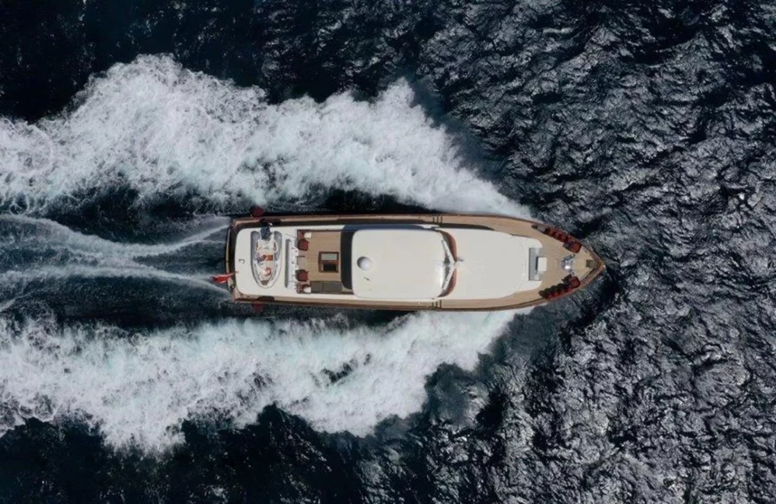 An image of Dilnisin yacht