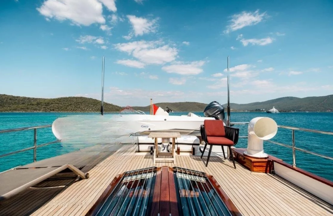 An image of Dilnisin yacht