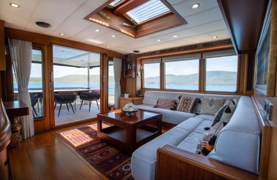 An image of Dilnisin yacht