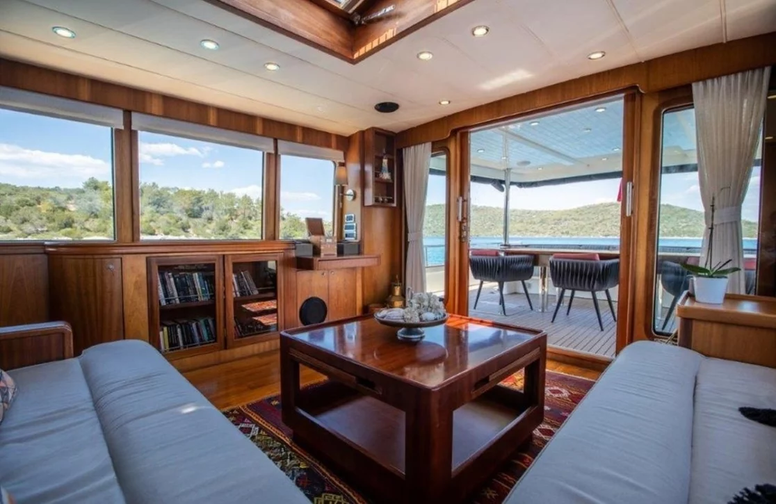 An image of Dilnisin yacht