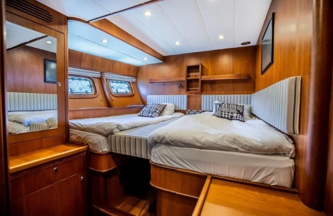 An image of Dilnisin yacht