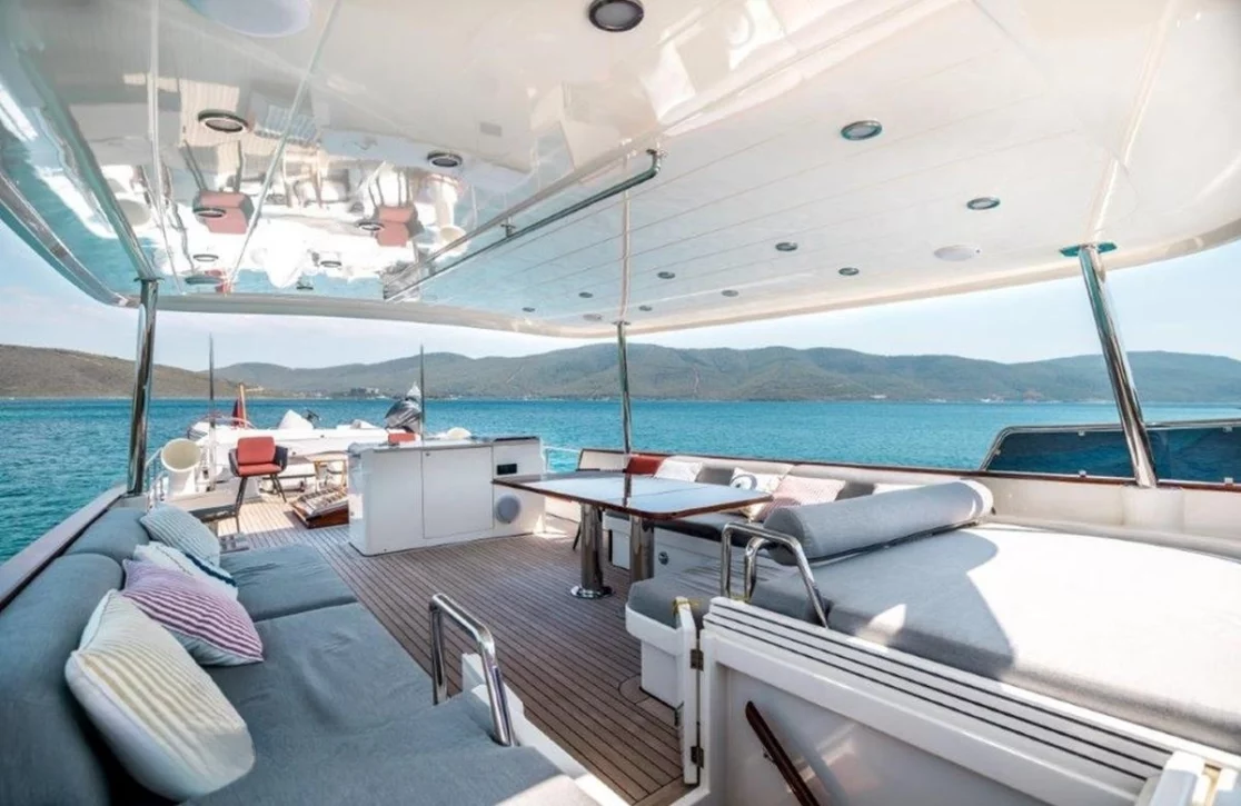 An image of Dilnisin yacht