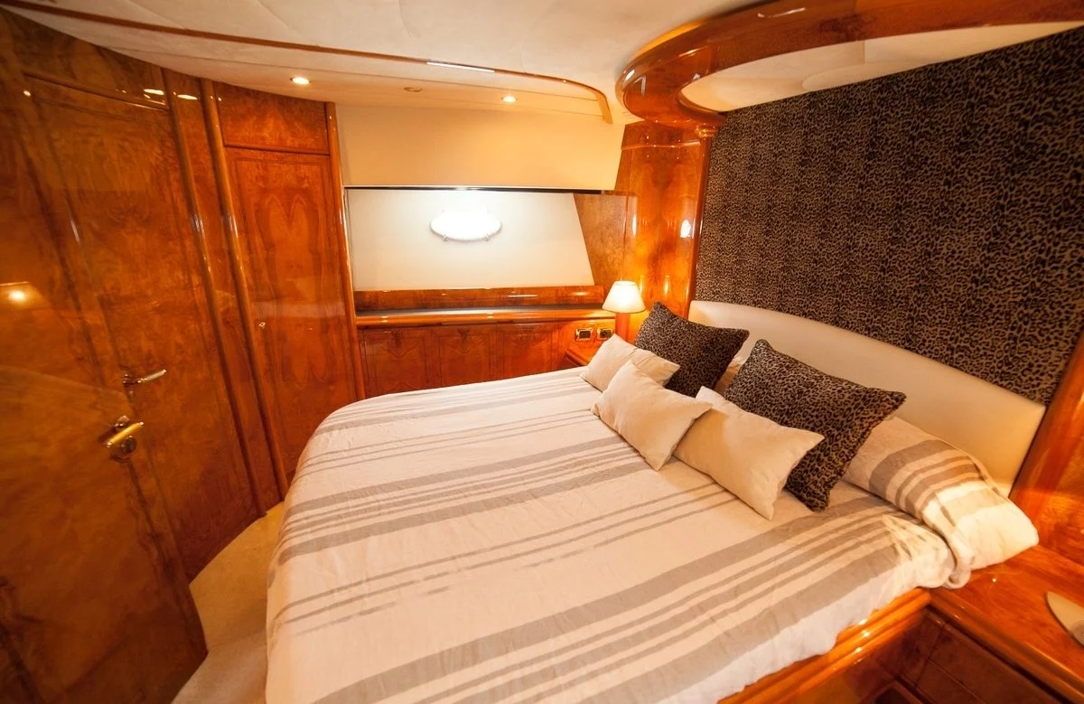 A preview of interior Bedroom cabin