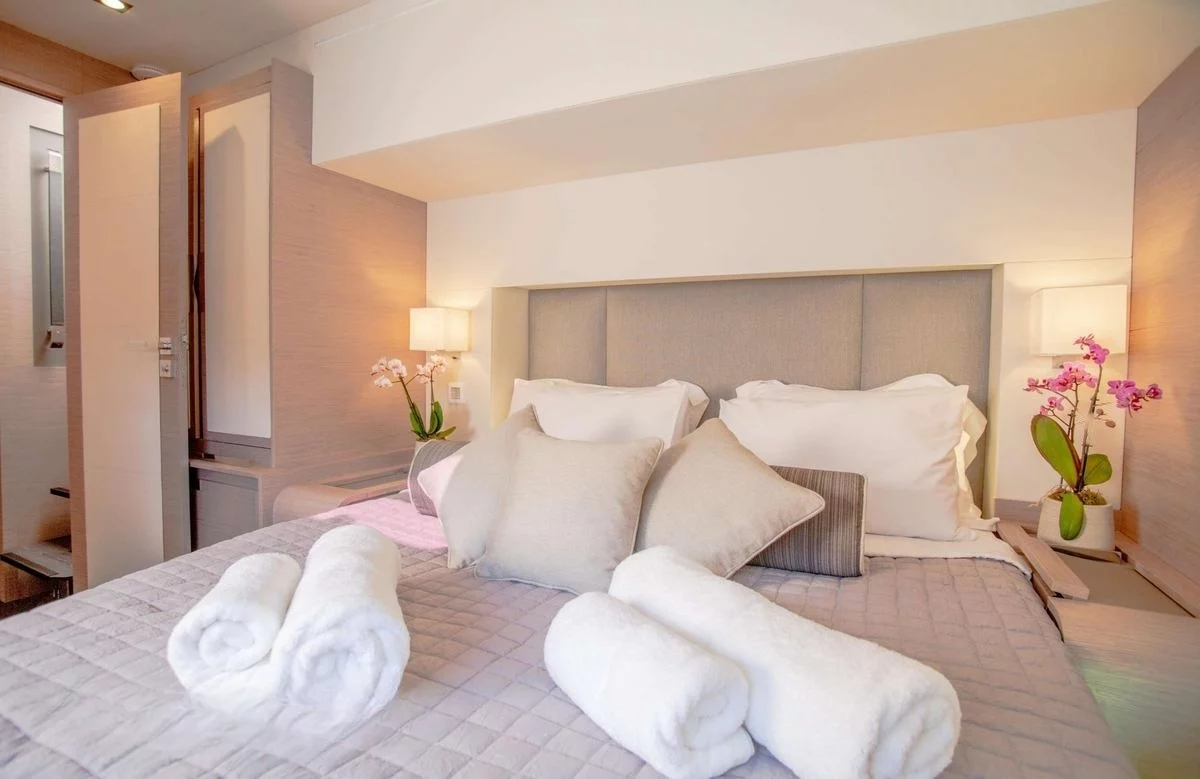 A preview of interior Bedroom cabin