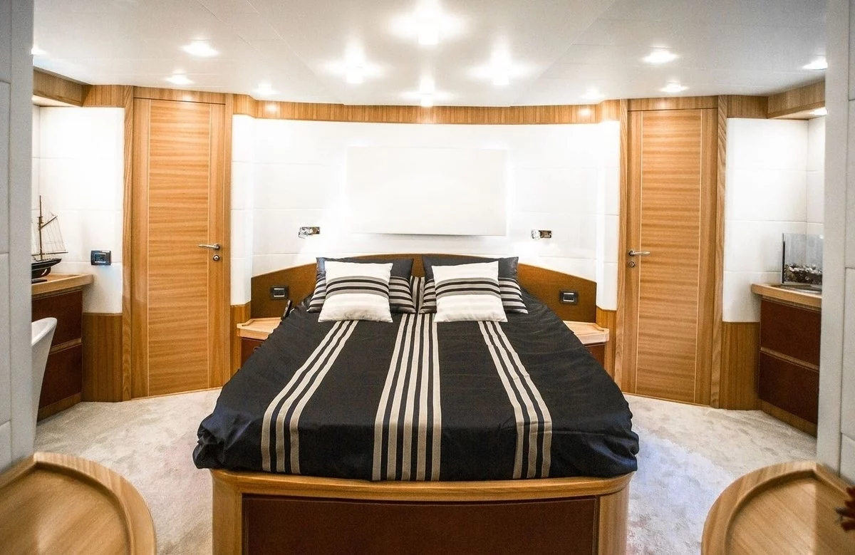A preview of interior Bedroom cabin