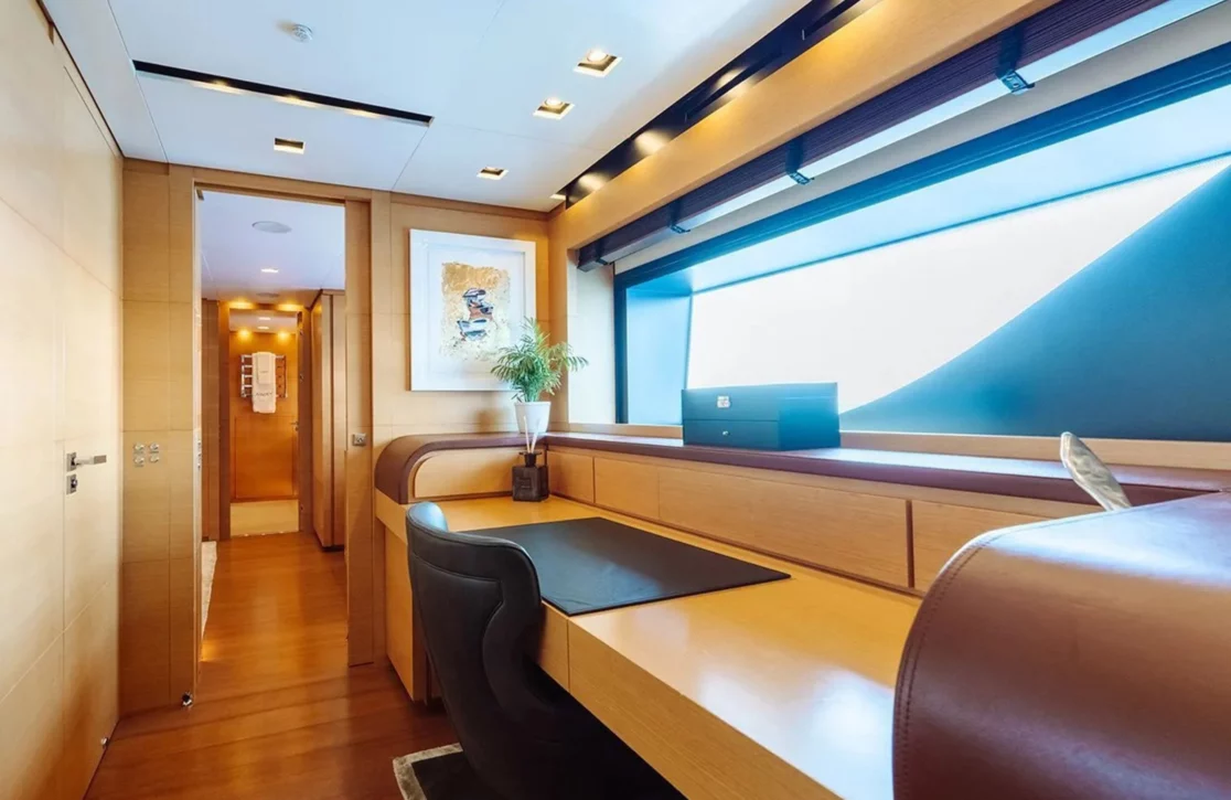 An image of Away yacht