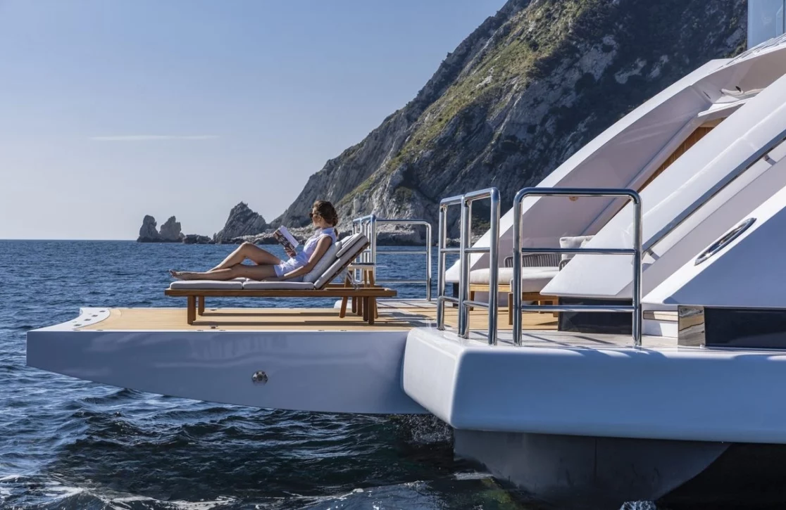 An image of Dragon yacht